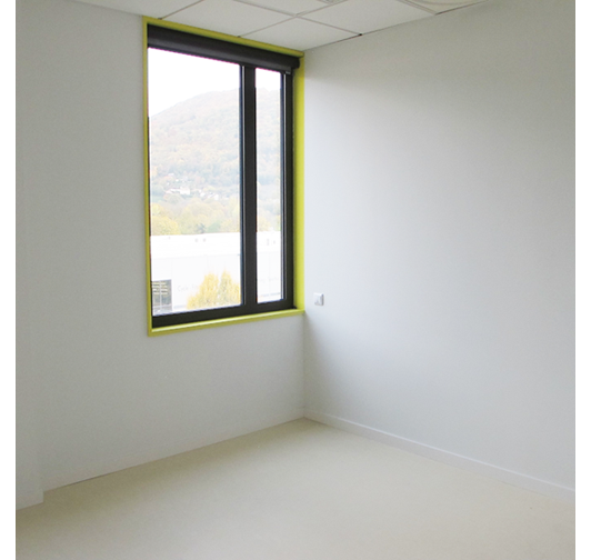 3-INOLAB-AVANT-AMENAGEMENT-ESPACE-DETENTE-FENETRE.png