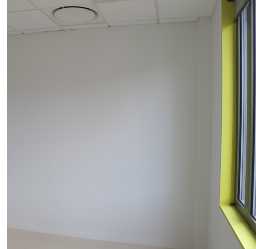 5-INOLAB-AVANT-AMENAGEMENT-ESPACE-DETENTE-ENTREE.png