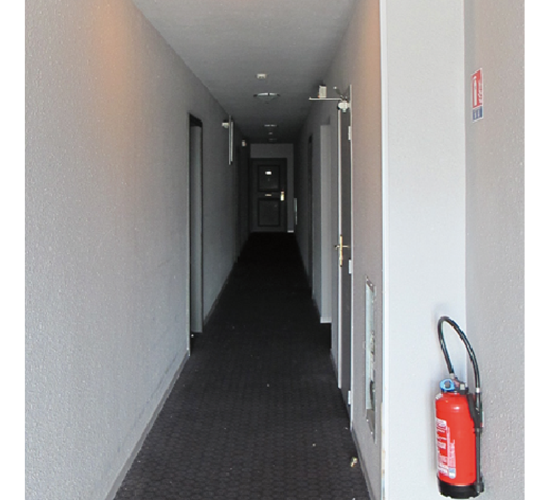 6-LE-HUB-AVANT-TRAVAUX-COULOIR.png