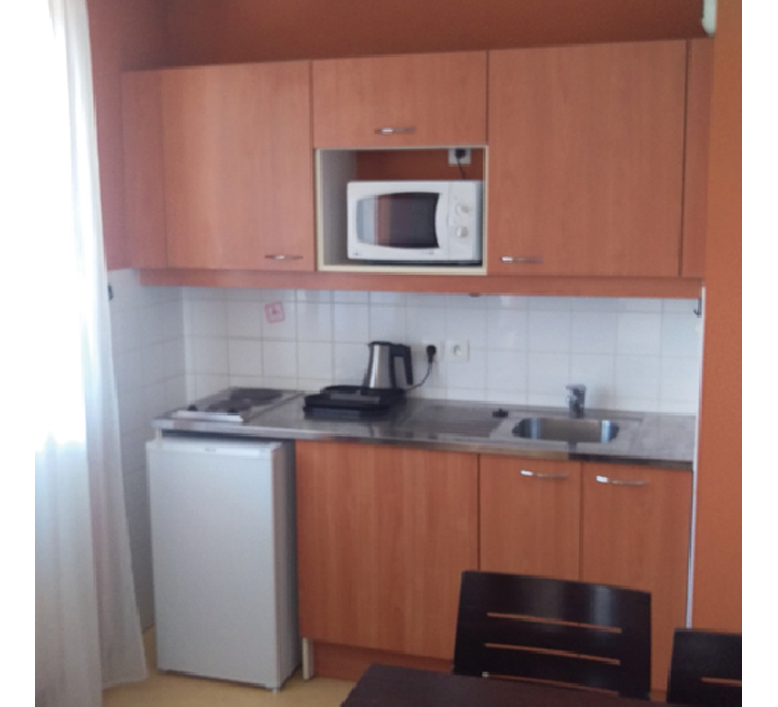 7-LE-HUB-AVANT-TRAVAUX-APPARTEMENT-CUISINE.png