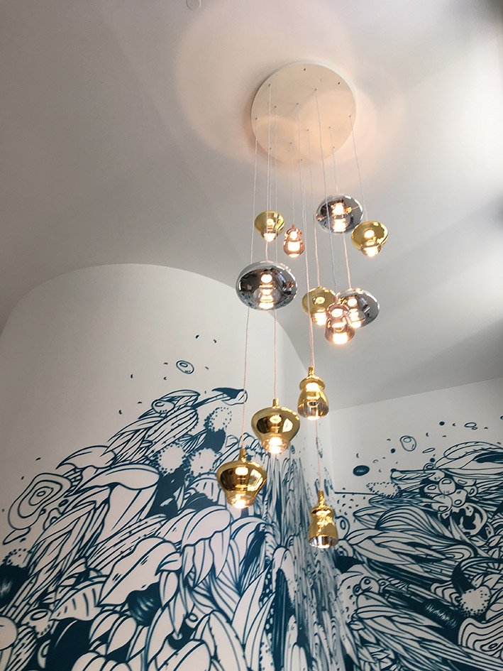 LE-HUB-ACCUEIL-LUSTRE.jpg