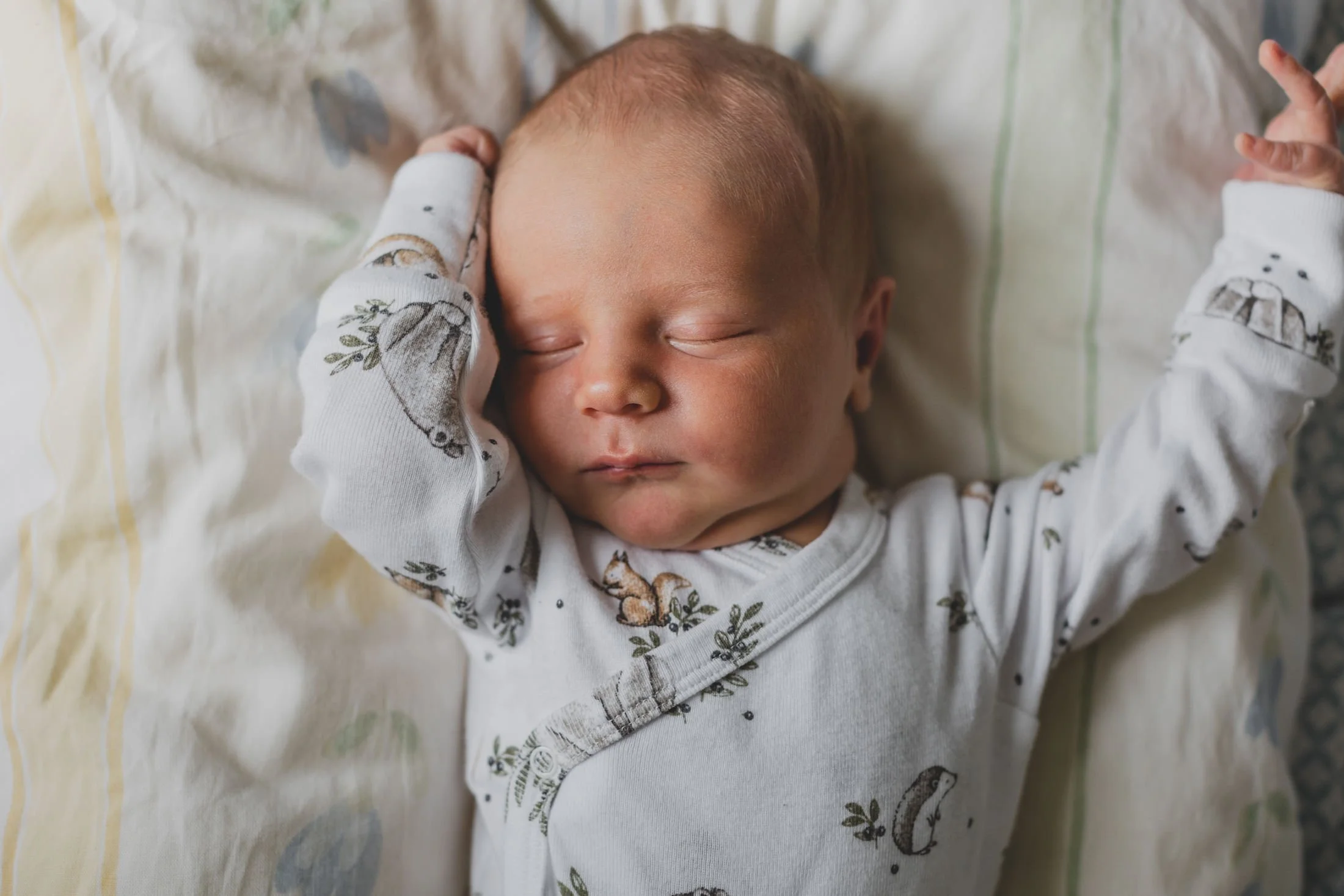 Nyfødtfotograf fanger ekte følelser