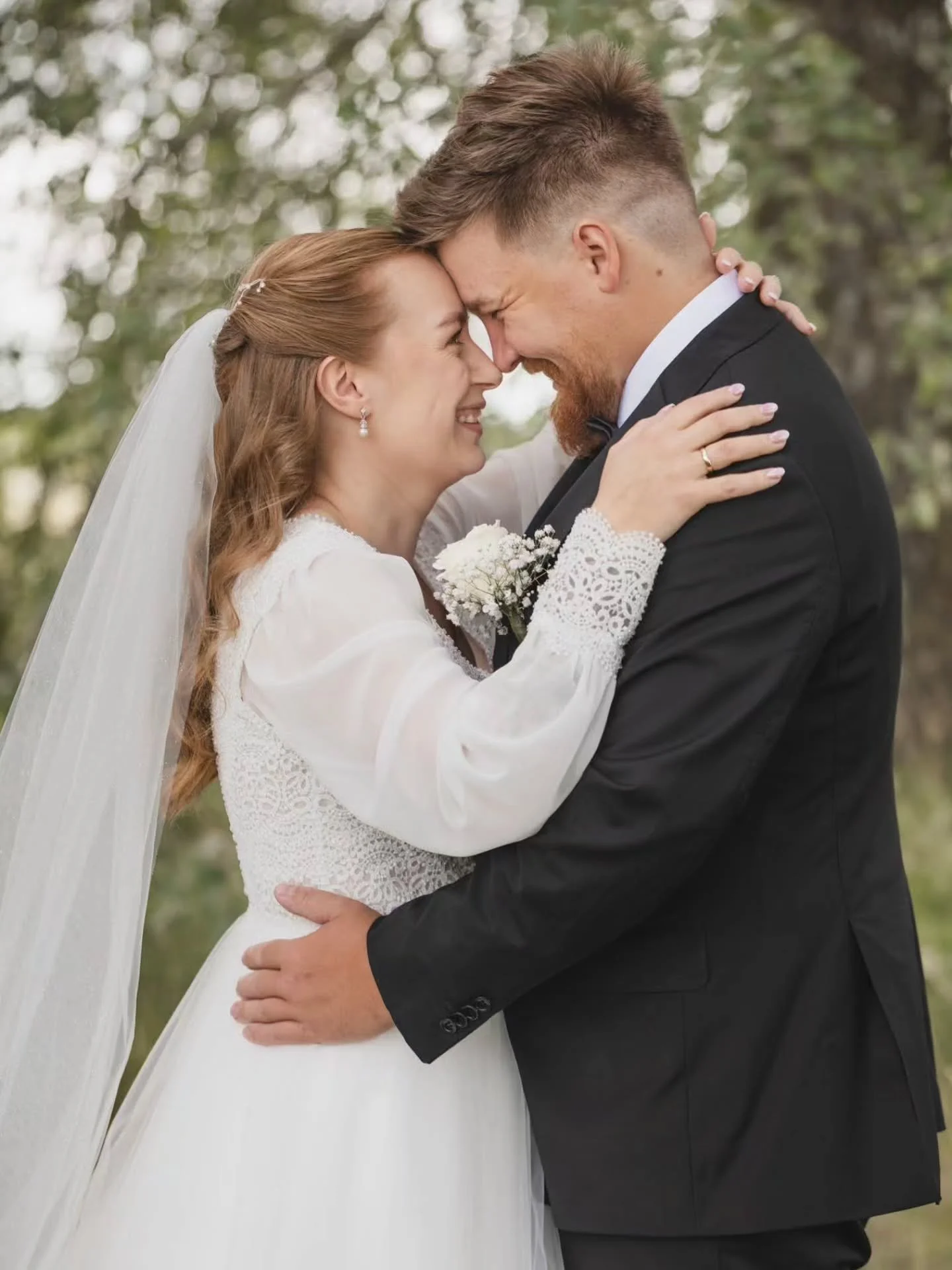 &hearts;️ Malin + Simen &hearts;️ 01.08.2026 &hearts;️

En fantastisk og kj&aelig;rlighetsfull dag p&aring; Stange, med vielse i Vallset kirke og fest p&aring; Bryhni S&oslash;ndre, en liten perle i s&oslash;rbygda✨  Malin og Simen ble begge r&oslash