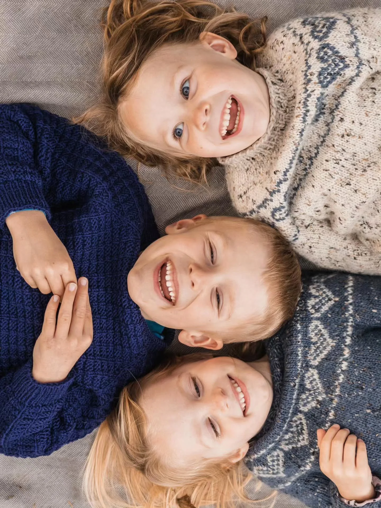 Hvor mange bilder blir det etter en familiefotografering?

Et sp&oslash;rsm&aring;l uten fasitsvar, men det blir s&aring; mange at n&aring;r du sitter i sofaen hos meg i etterkant vil du slite med &aring; velge bare noen f&aring; &hearts;️

Det er fl