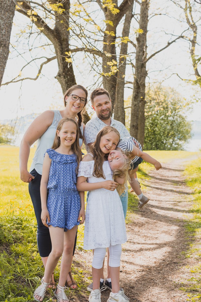hele familien på fotografering i innlandet