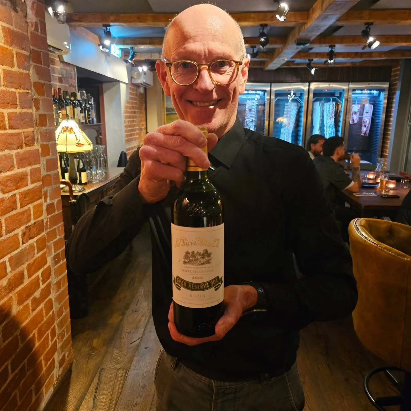Brian's 'Fine Wine List' has landed.....

Introducing a list of incredible fine wines; specially selected by our head sommelier, Brian, that will almost certainly enhance your dining experience this festive period.

See our stories for a sneak 👀.. 
