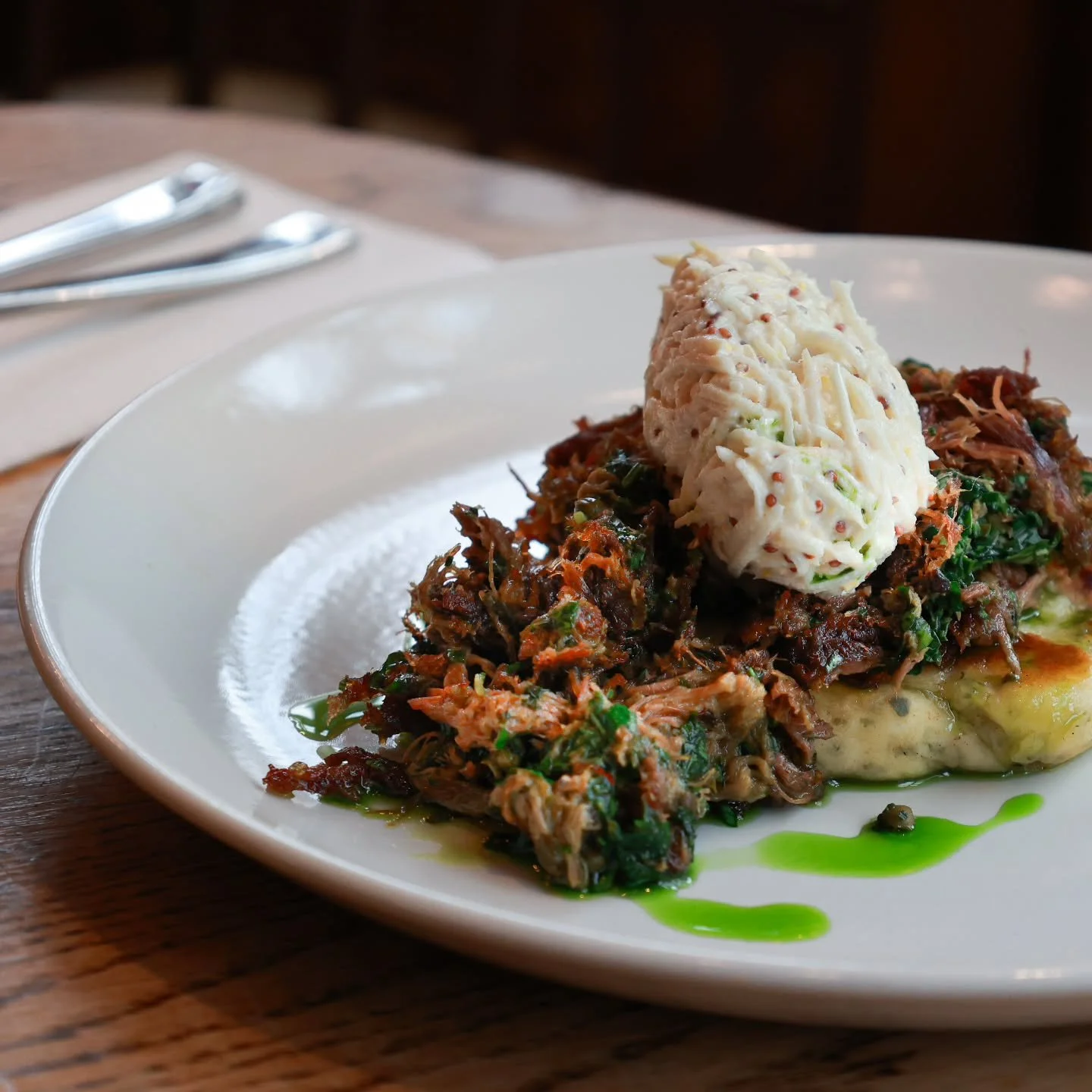 Smoked mutton flatbread, verde, Douglas fir remoulade.

Made its debut last night and will return when we reopen on Wednesday from 6pm.

To make a reservation visit our website - link in bio.
.
.
.
#norfolkfoodanddrink
#norfolk
#norwich
#eastanglia