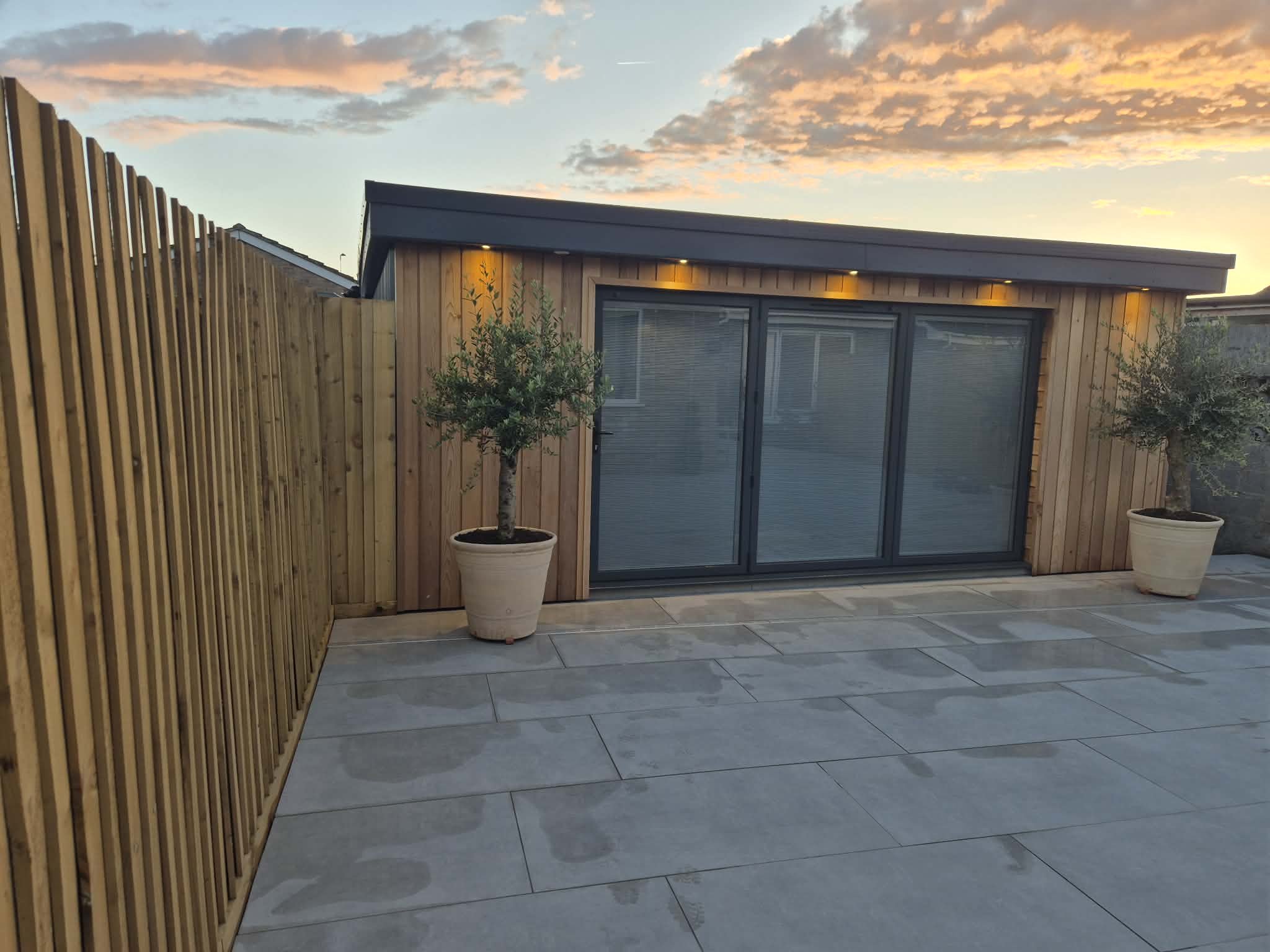 garden room lighting high quality finish.JPG