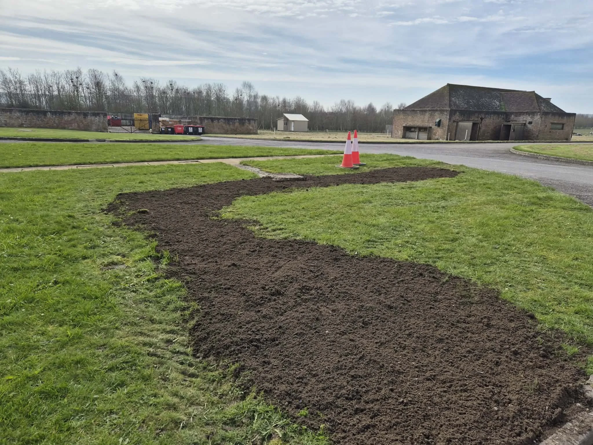 top soil filledd landscaping.JPG