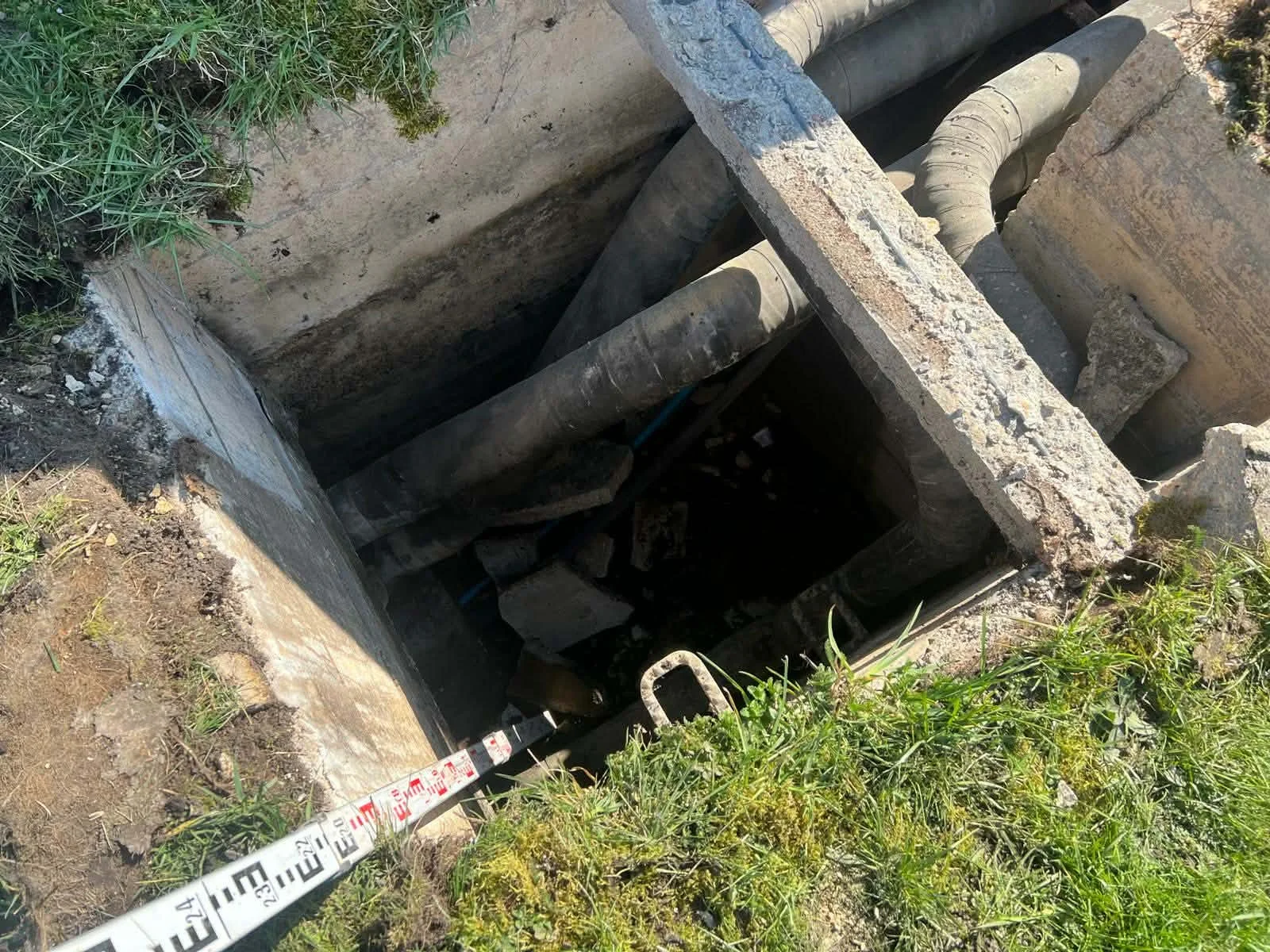 inpection chamber concrete groundworks twl groundworks.JPG