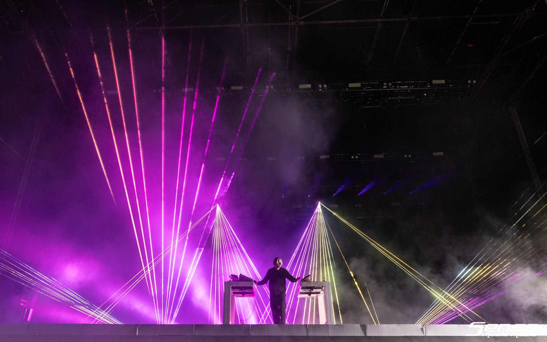 Splendour-Day2-Wide-46.png