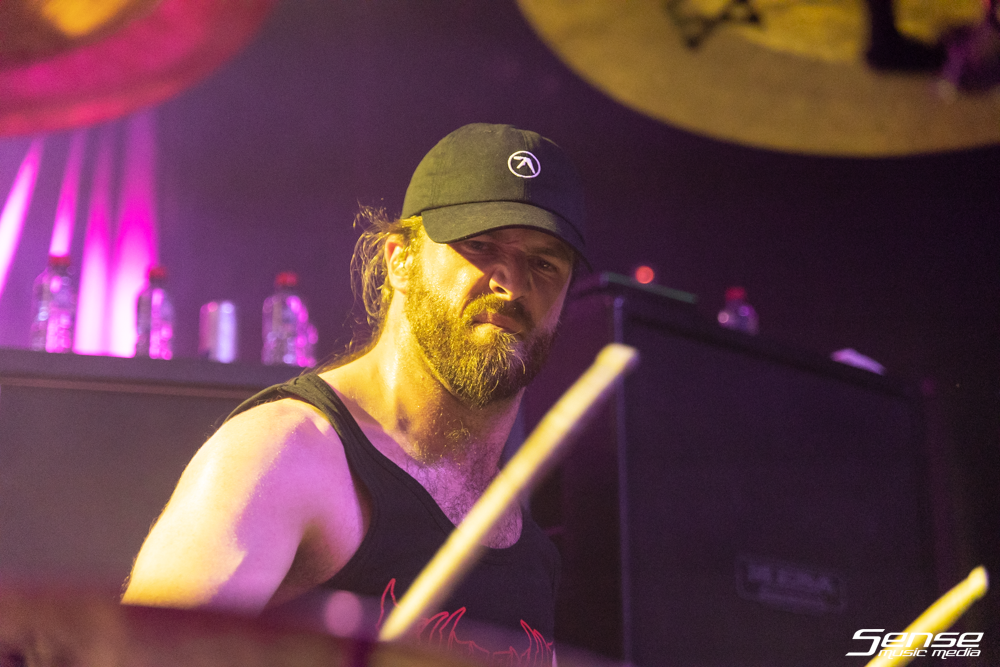 TO THE GRAVE - Manning Bar-11.png