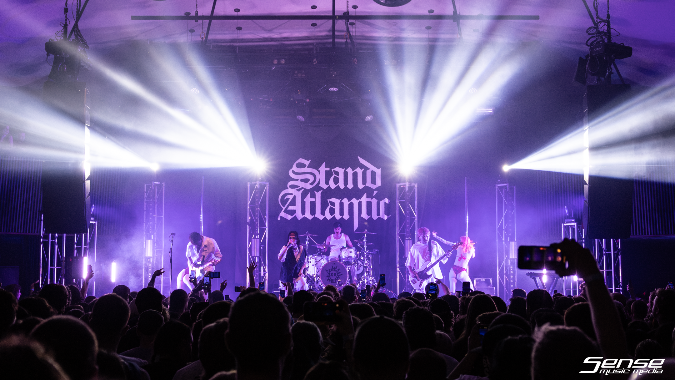 STAND ATLANTIC @ Roundhouse-21.png