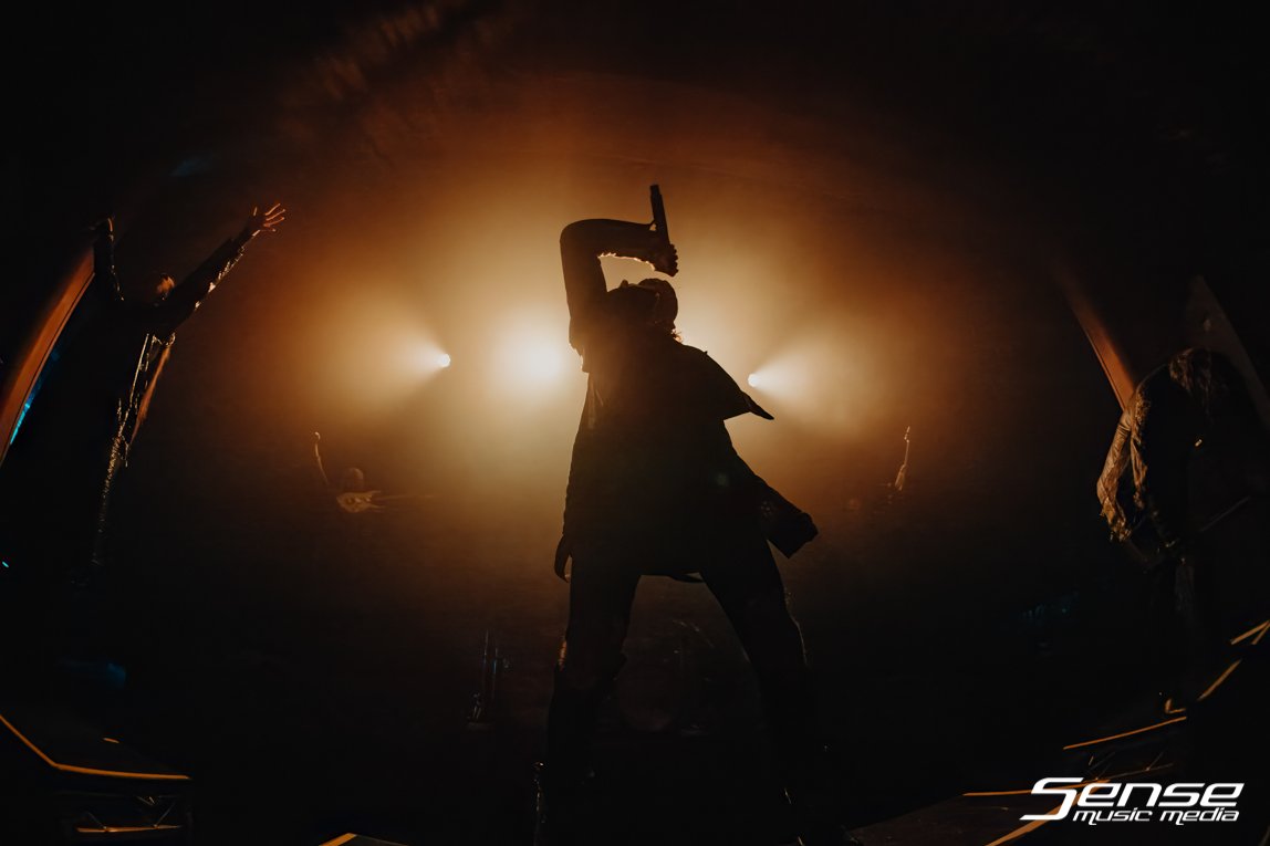 Amaranthe _IMG_9950-Edit_Photo Charlyn Cameron.JPG