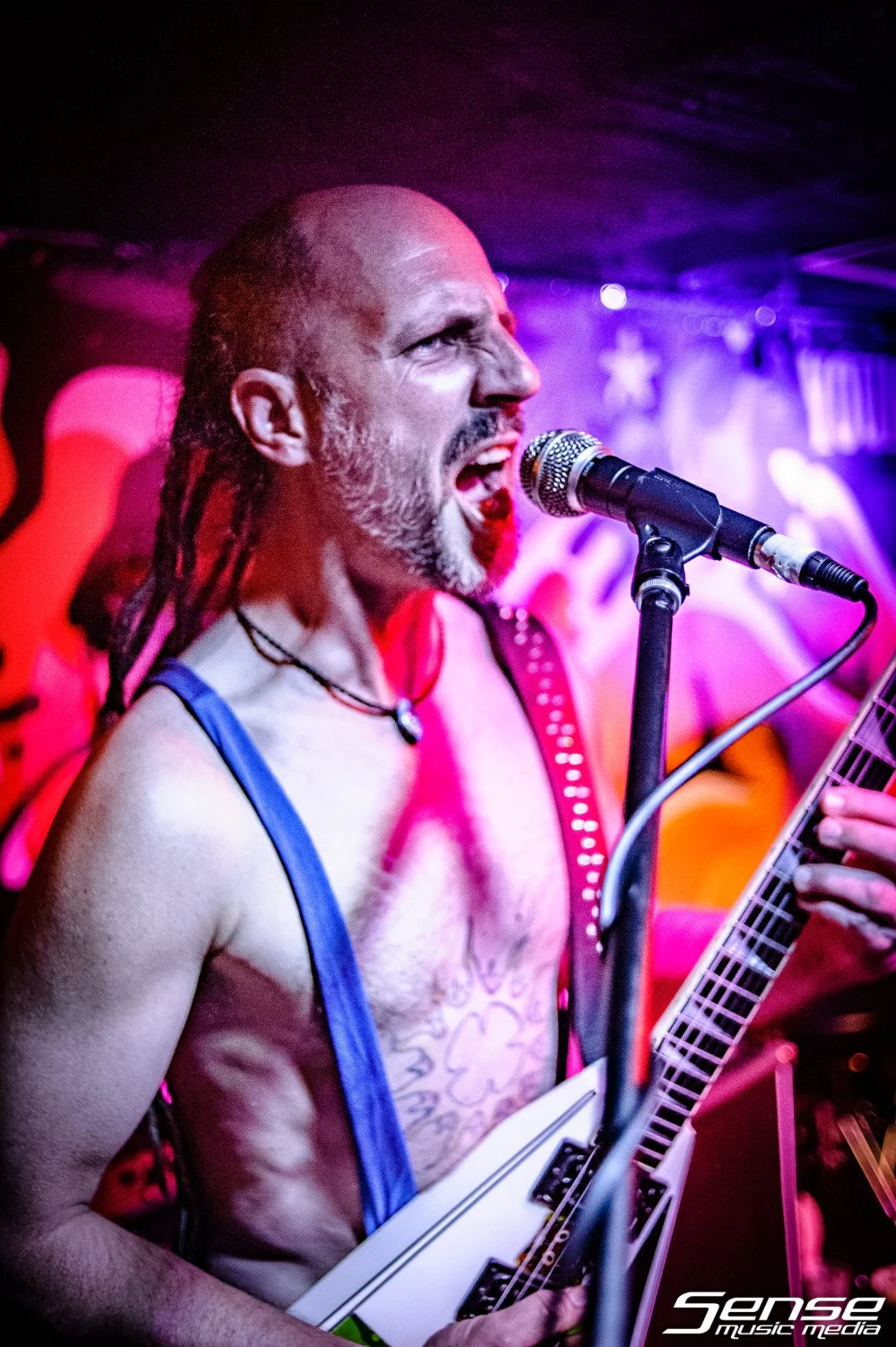 09-FUC-2.jpg