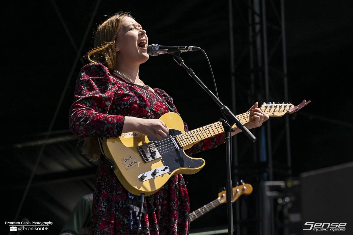 Julia Jacklin-2.jpg