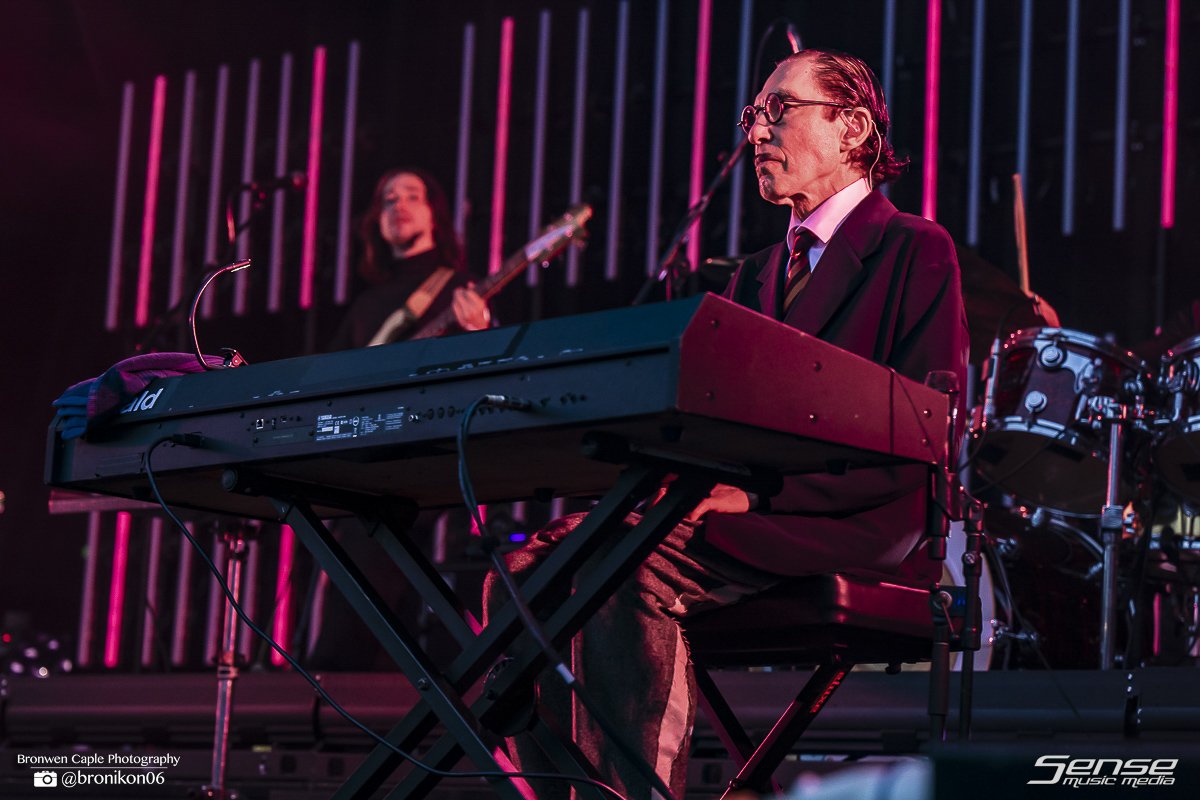 Sparks-6.jpg
