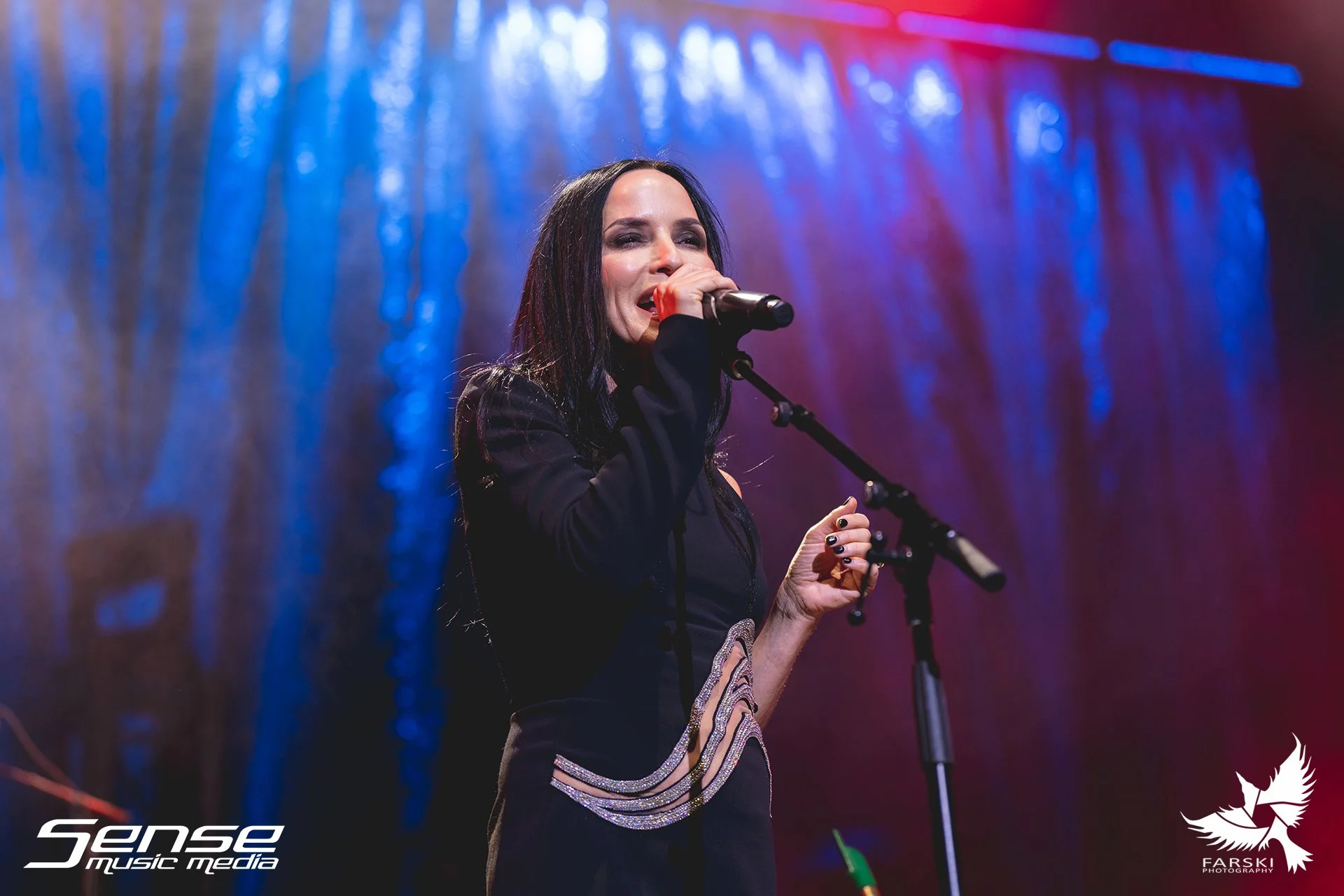 TheCorrs_Sydney2023_FarskiPhotography_7.jpg