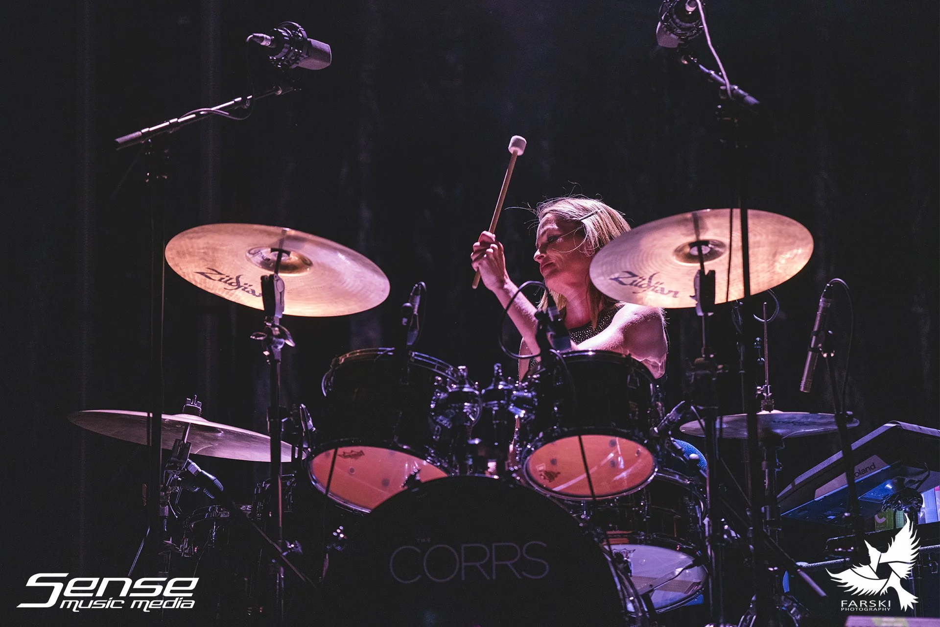 TheCorrs_Sydney2023_FarskiPhotography_8.jpg