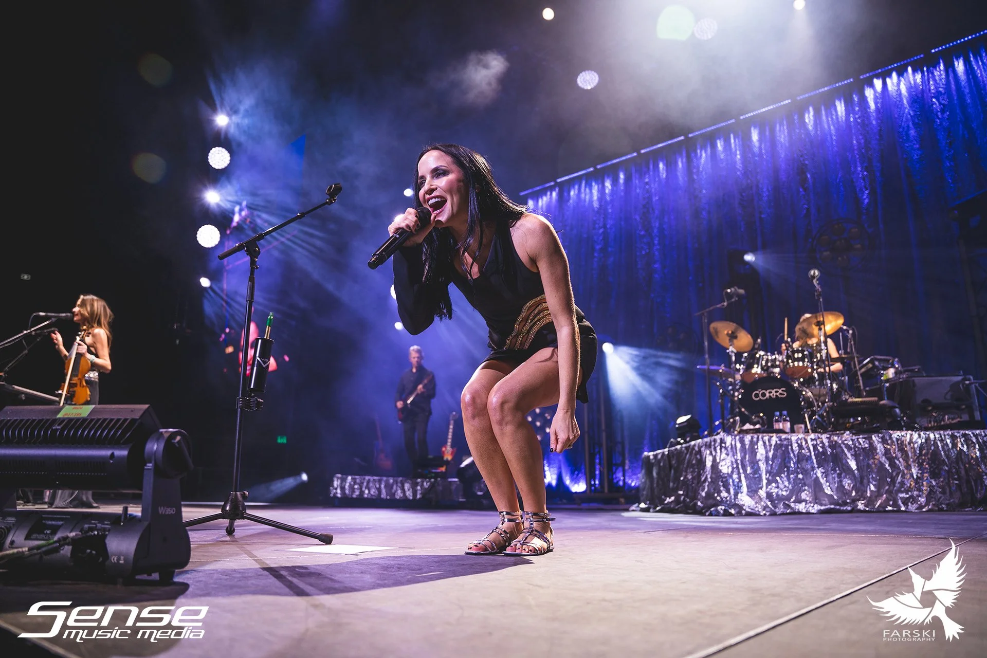 TheCorrs_Sydney2023_FarskiPhotography_2.jpg