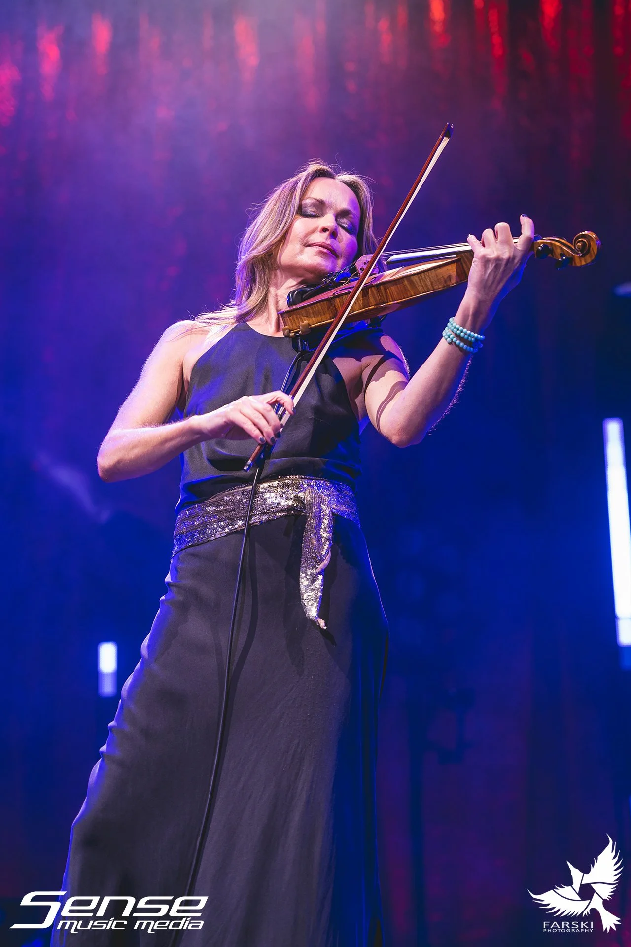 TheCorrs_Sydney2023_FarskiPhotography_5.jpg