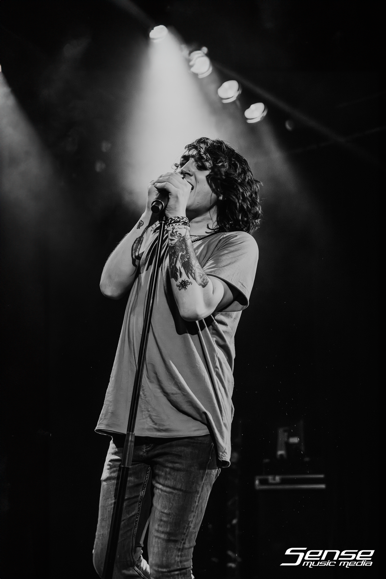 2023-AUG-17-LOVELESS-SYDNEY-METRO THEATRE0E4A9983-Enhanced-NR.png