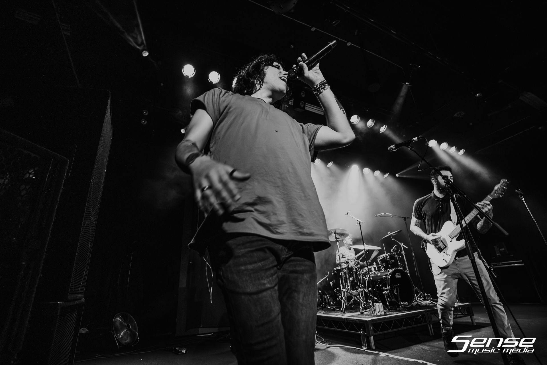 2023-AUG-17-LOVELESS-SYDNEY-METRO THEATRE_MGL9664-Enhanced-NR.png