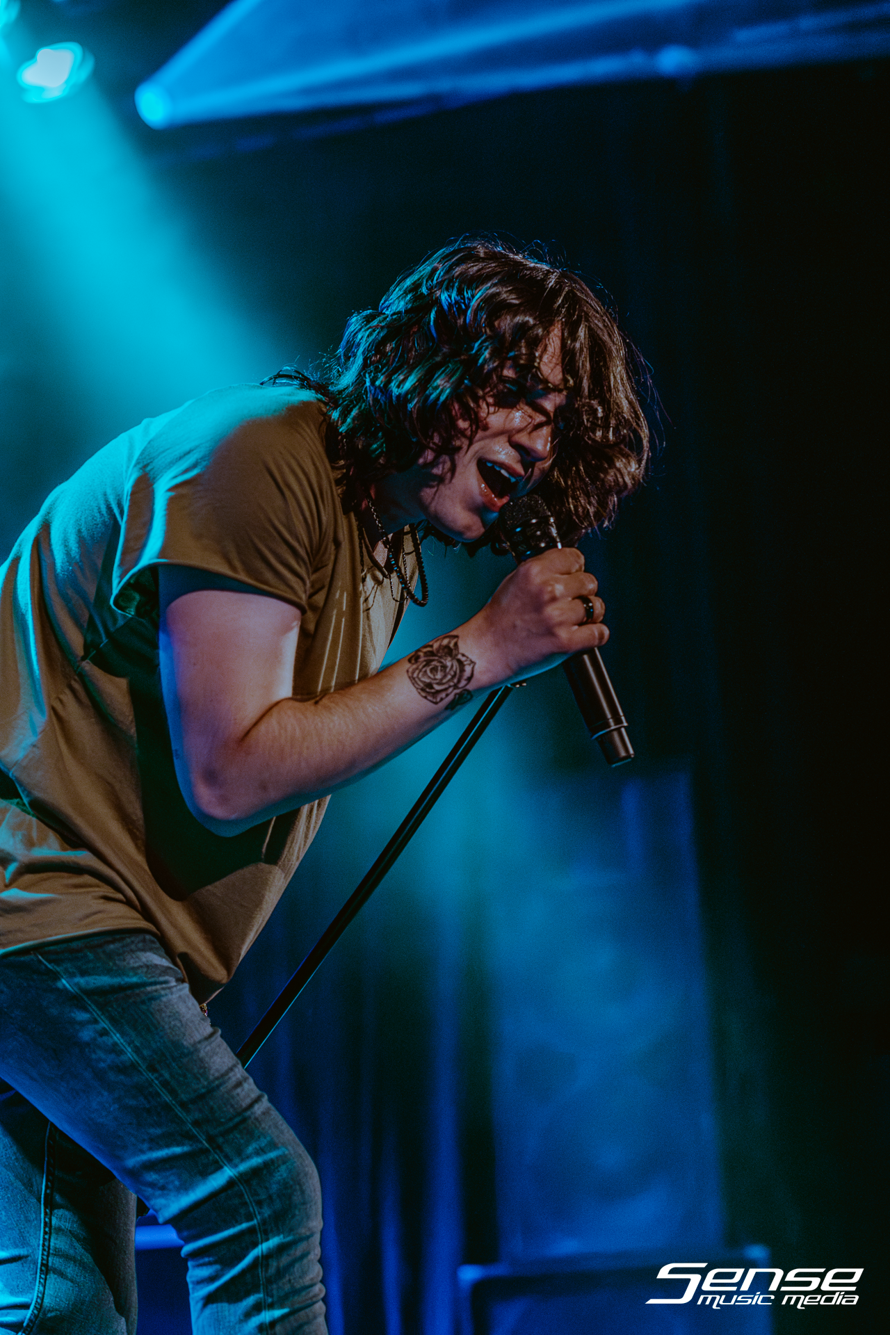 2023-AUG-17-LOVELESS-SYDNEY-METRO THEATRE_MGL9710-Enhanced-NR-2.png