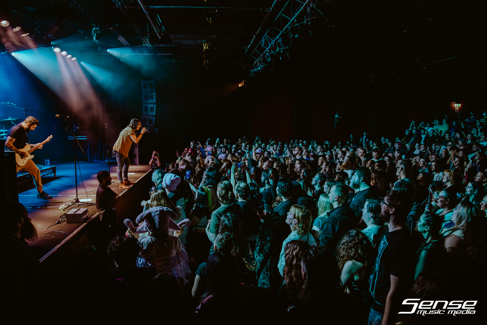2023-AUG-17-LOVELESS-SYDNEY-METRO THEATRE0E4A0024-Enhanced-NR.png