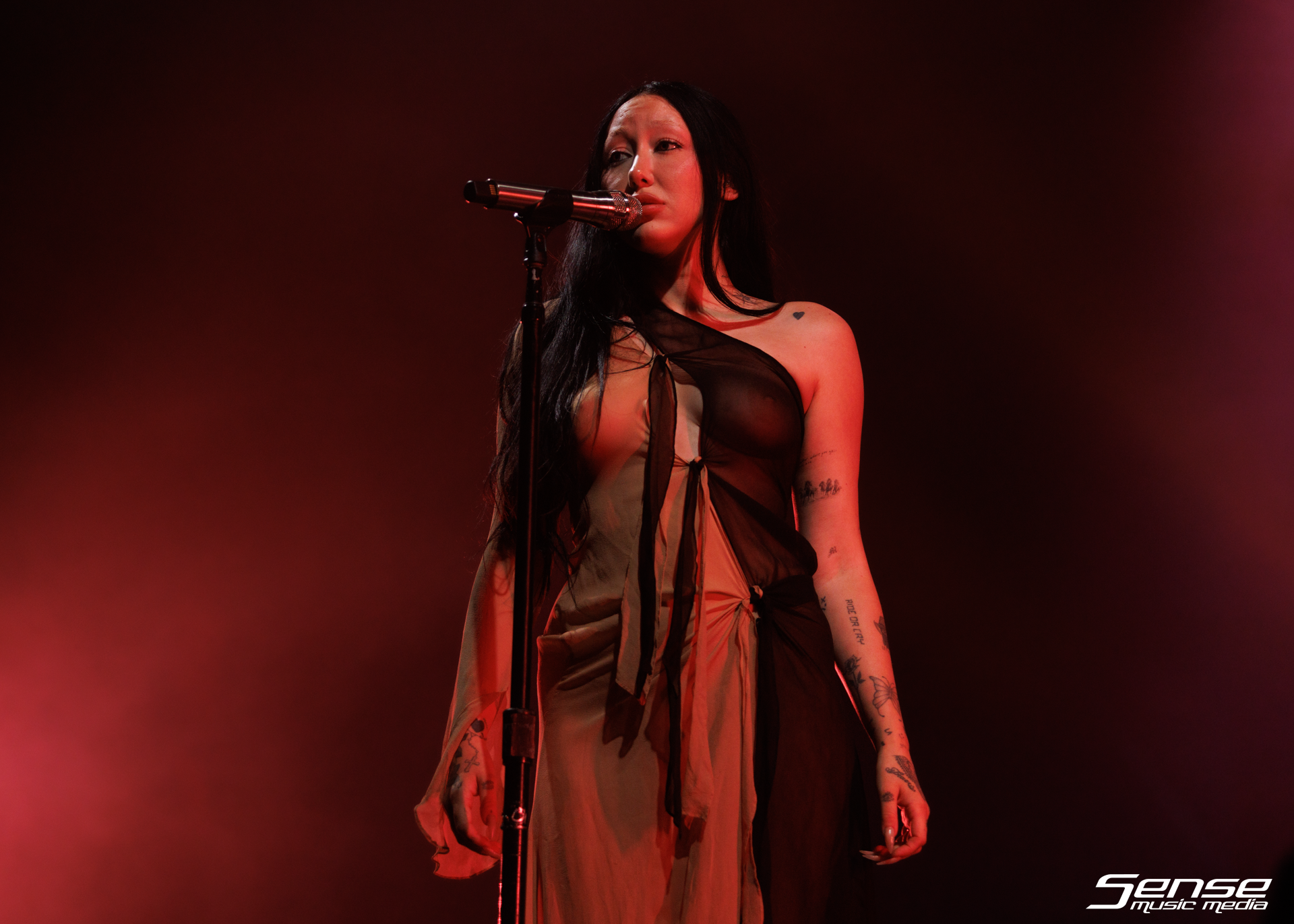 NOAH CYRUS-3.png
