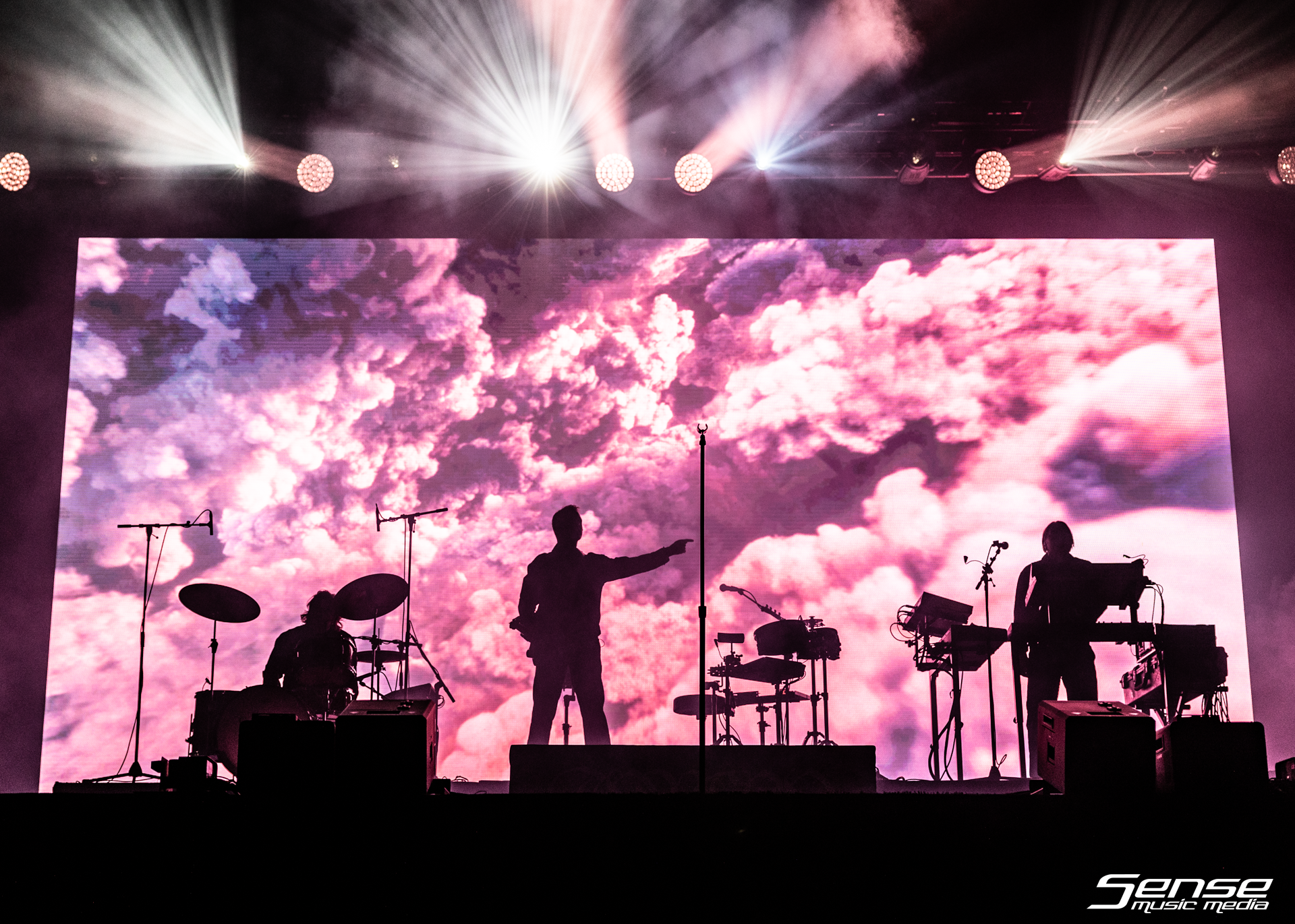 TOVE LO-6.png