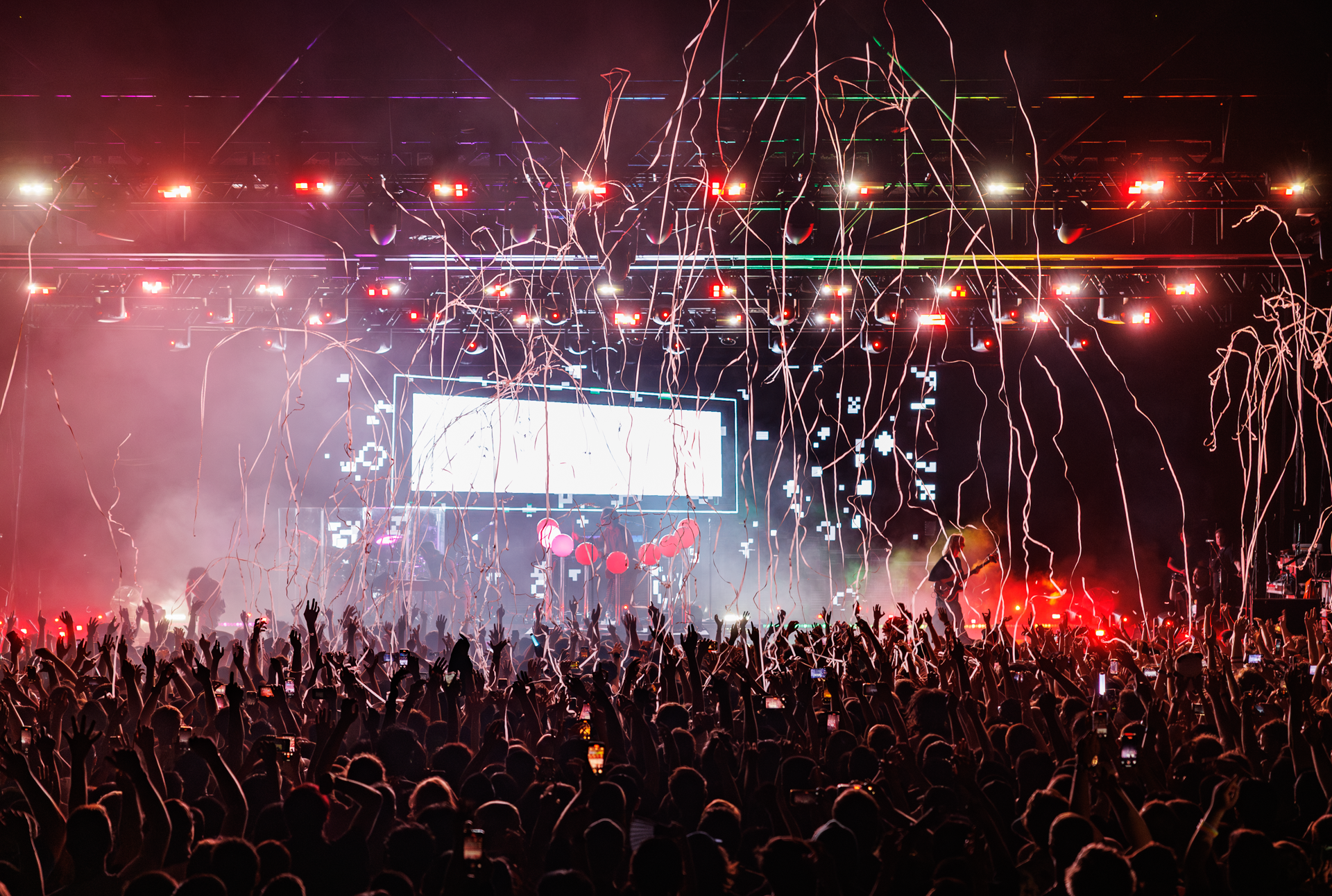 Porter Robinson 72ppi 1920-187.png