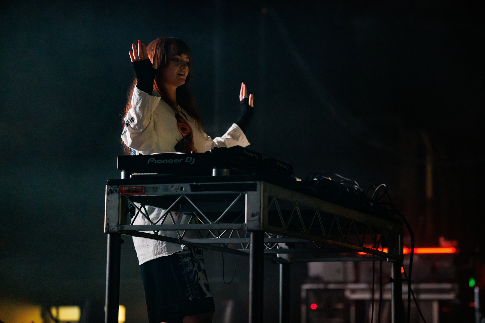 Porter Robinson 72ppi 1920-5.png