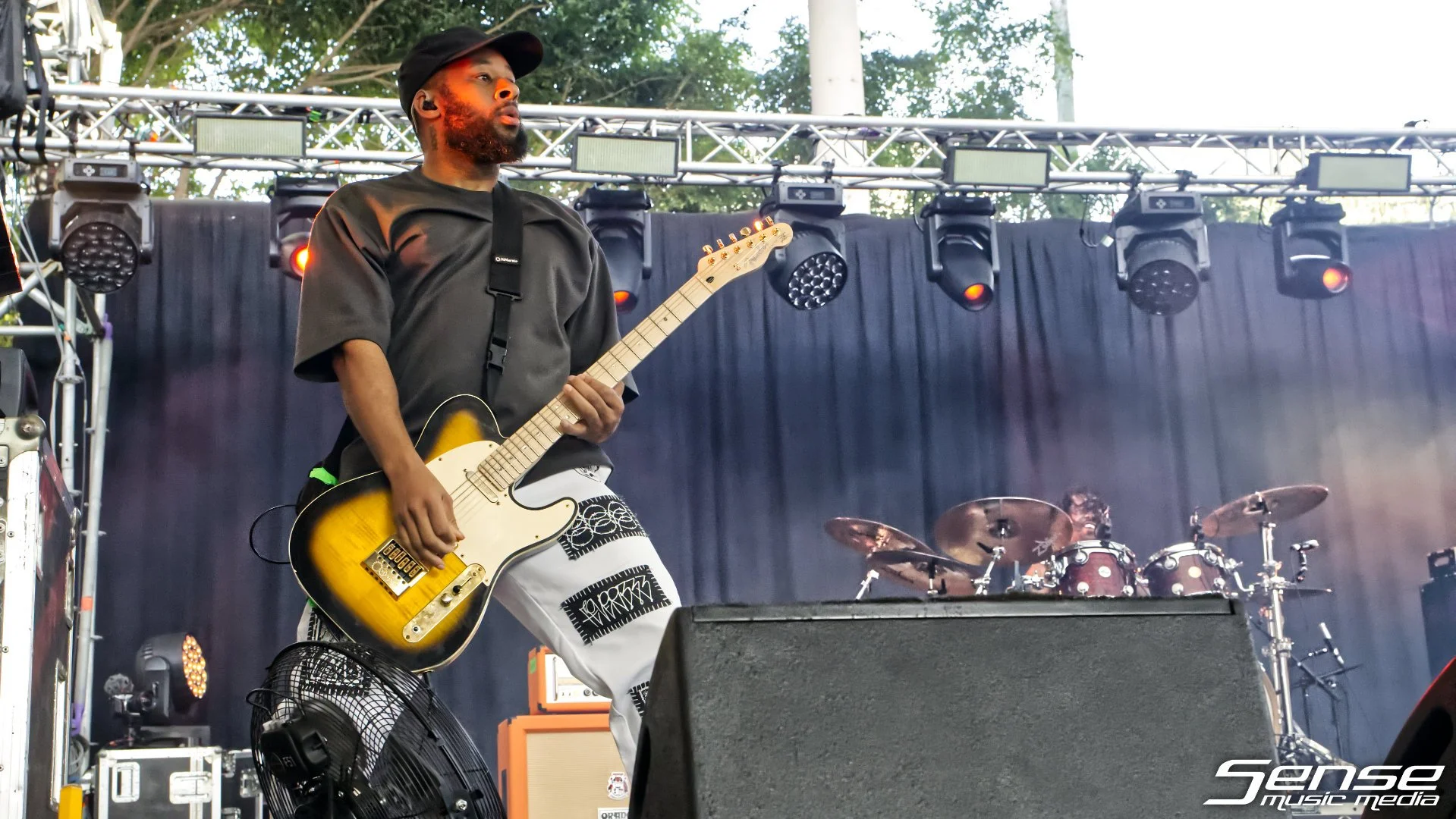 Fever33305.jpg