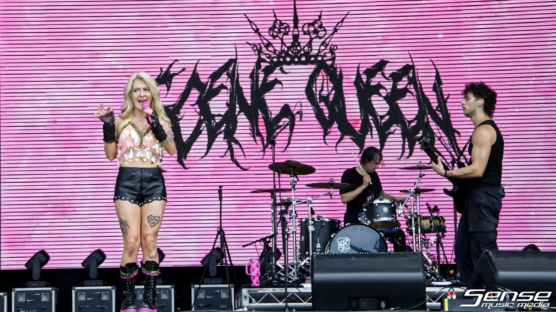 SceneQueen05.jpg
