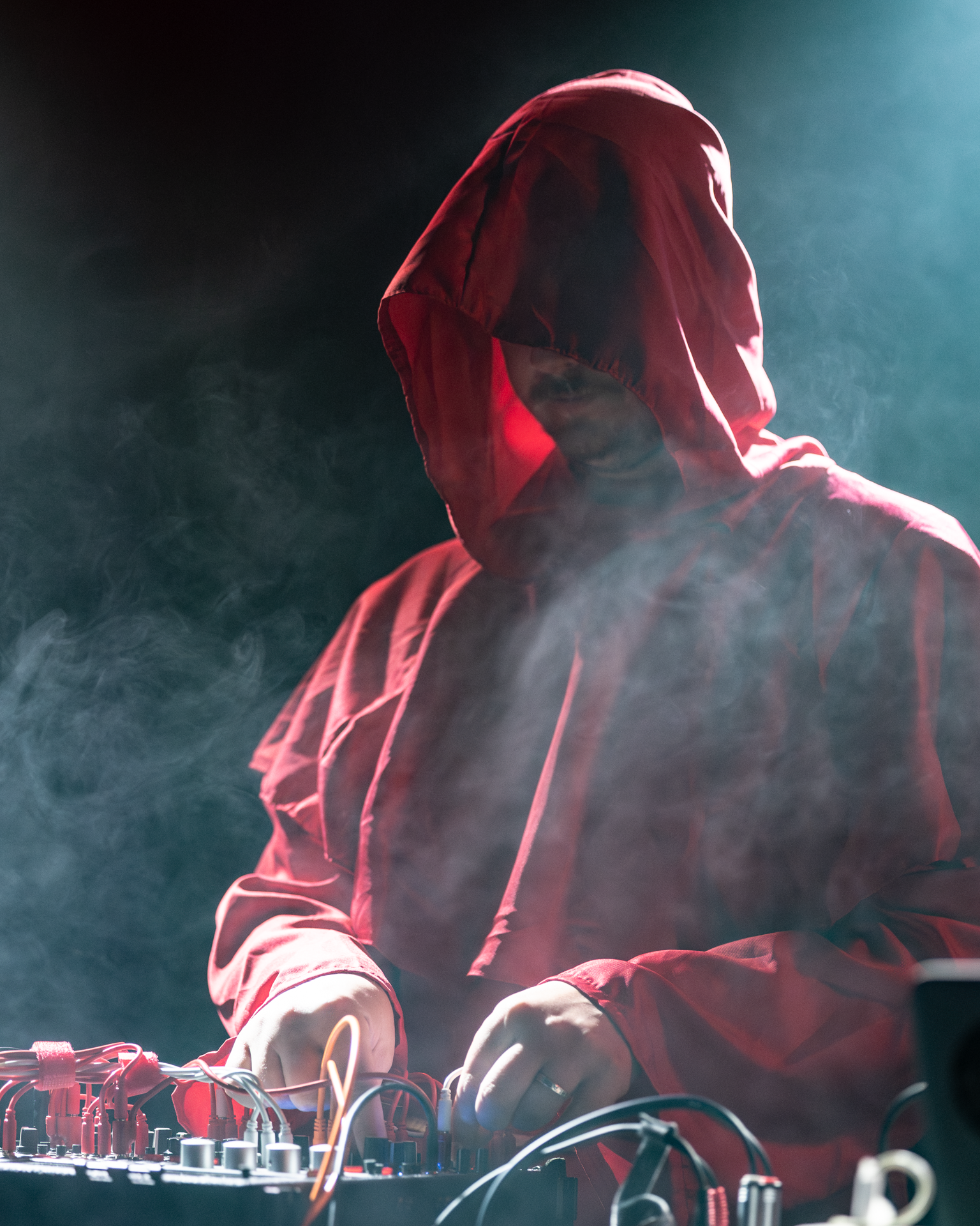 LORESPINNER @ Metro, Sydney-5.png