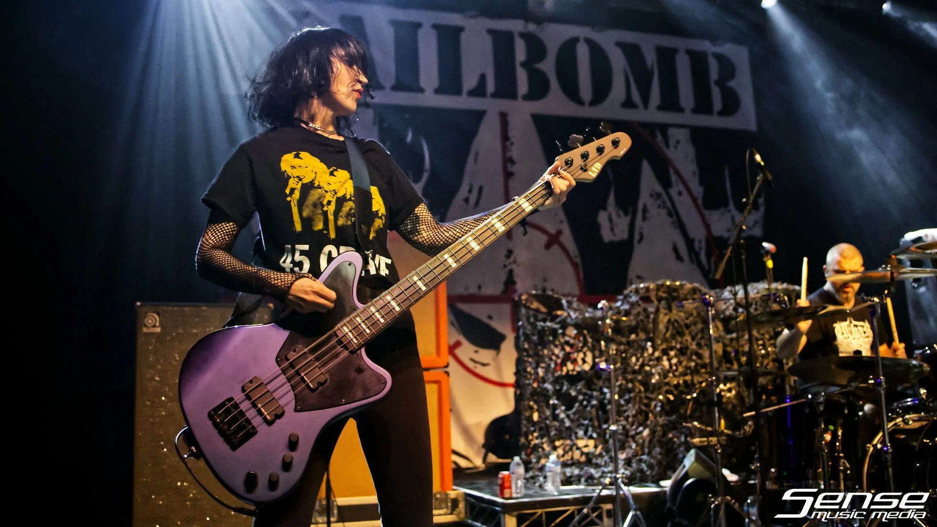 Nailbomb04.jpg
