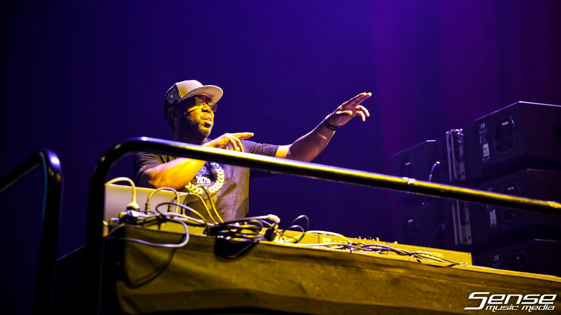 DJEclipse01.jpg