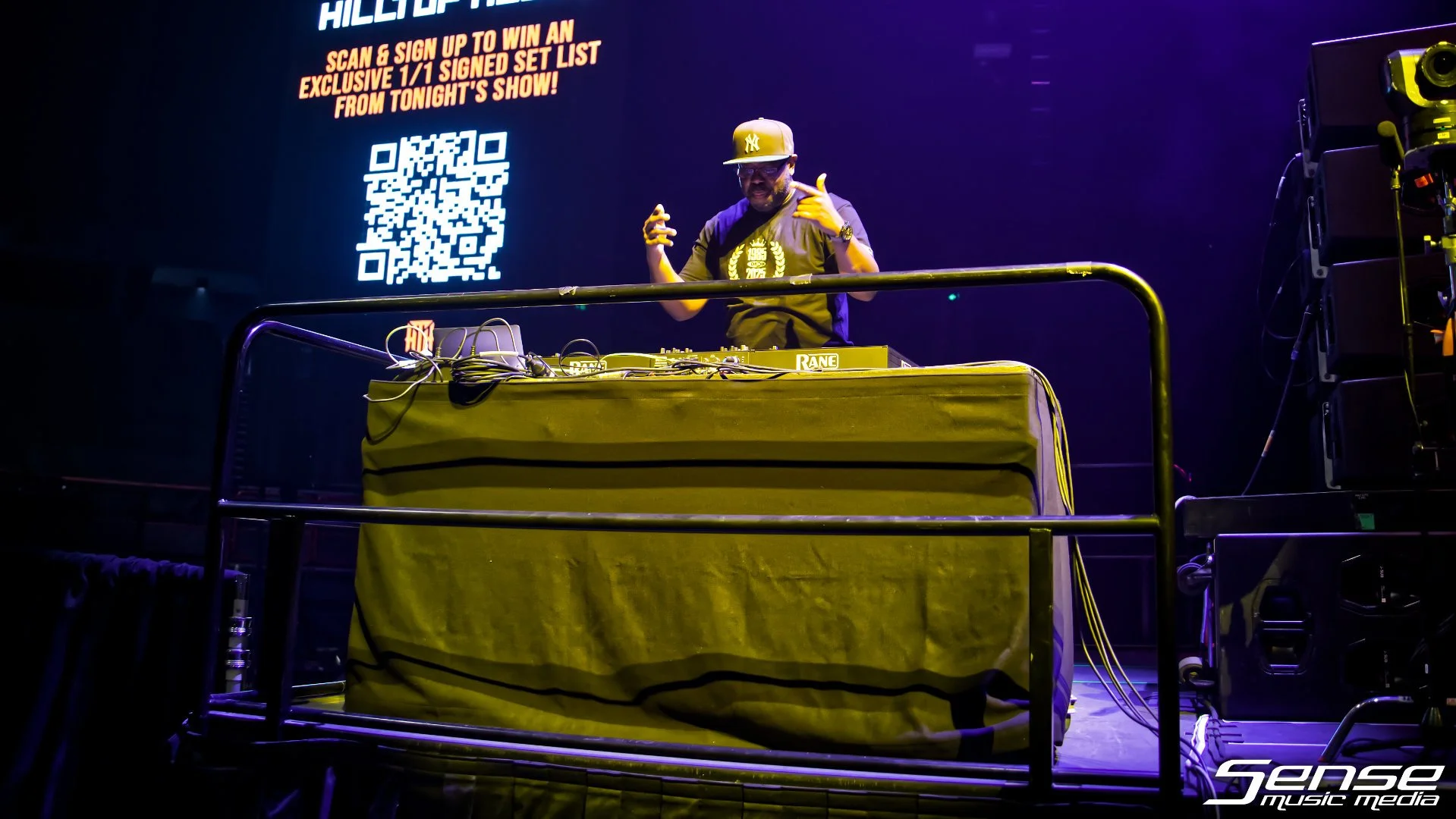 DJEclipse03.jpg