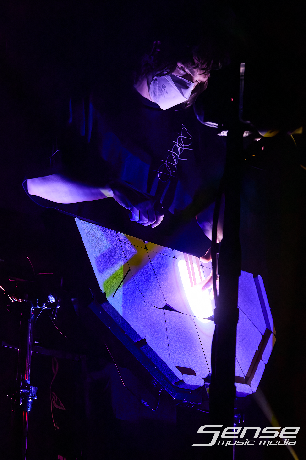 Purity Ring-Purity Ring-Photo_by_Peter Mellows-260614-184025-073.png