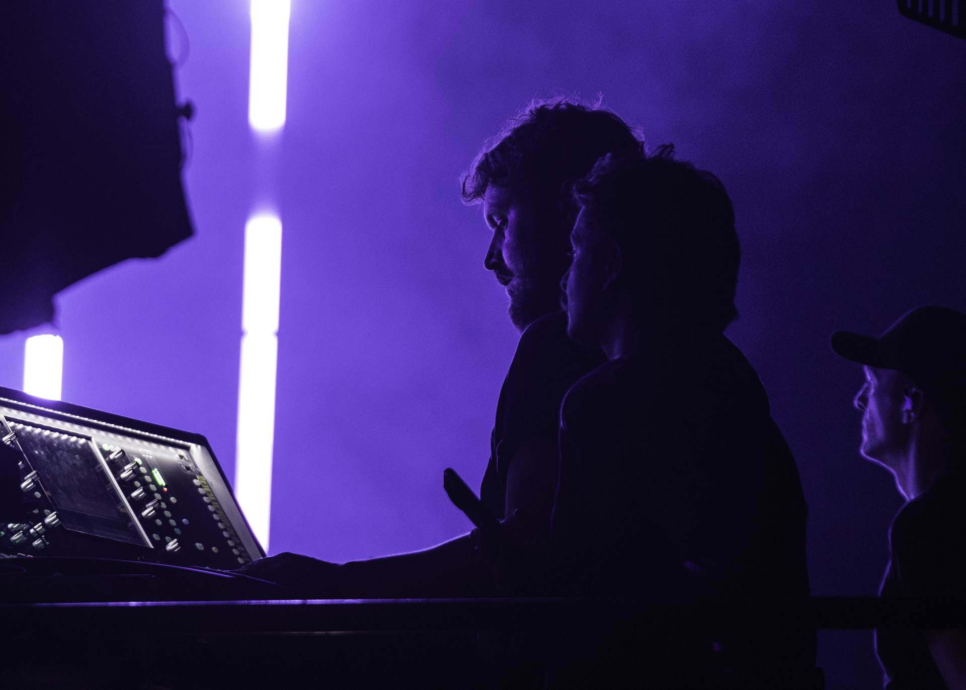 Jimmy Wah_KARNIVOOL @ Hordern Pavilion, Sydney-20.png
