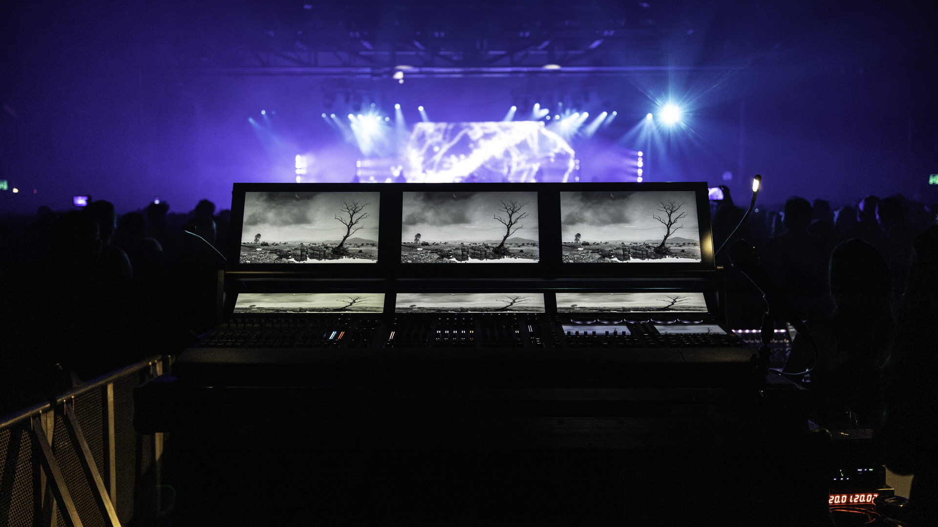 Jimmy Wah_TesseracT @ Hordern Pavilion, Sydney-18.png