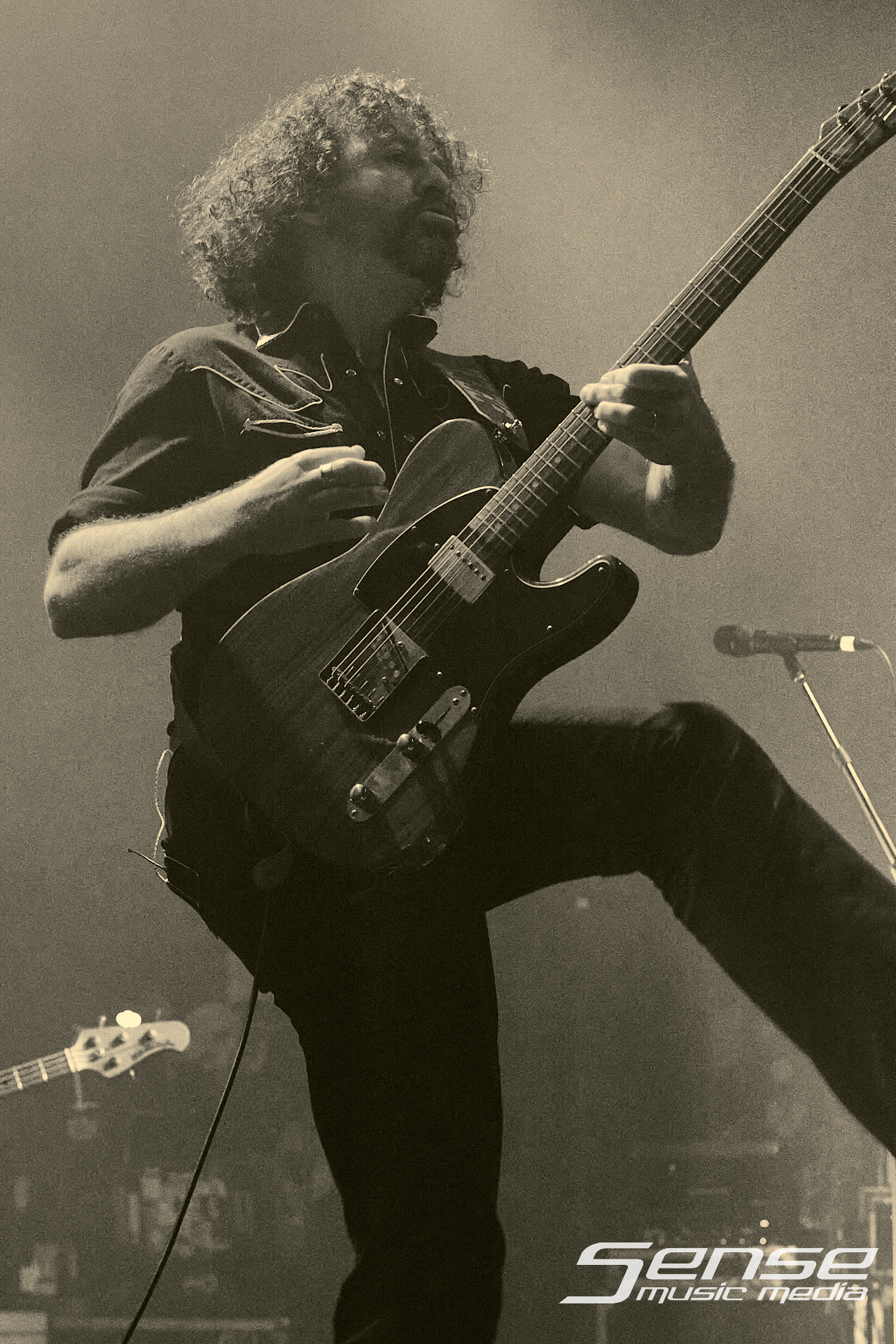 Black Fingernails-Eskimo Joe-Photo_by_Peter Mellows-260906-201826-053.png