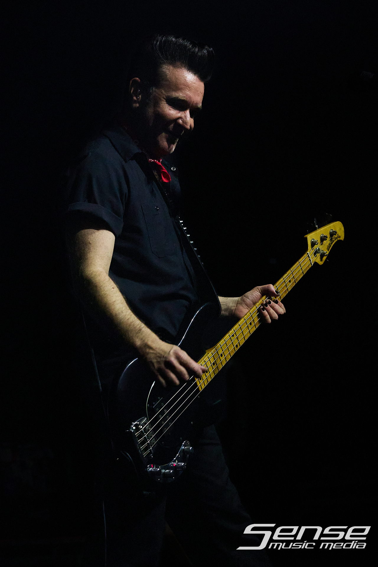 Black Fingernails-Eskimo Joe-Photo_by_Peter Mellows-260906-201837-054.png