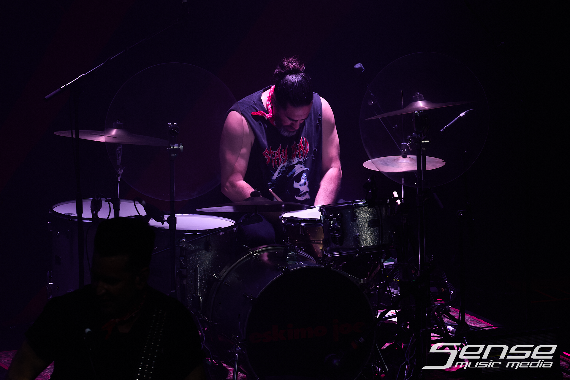 Black Fingernails-Eskimo Joe-Photo_by_Peter Mellows-260906-202943-059.png