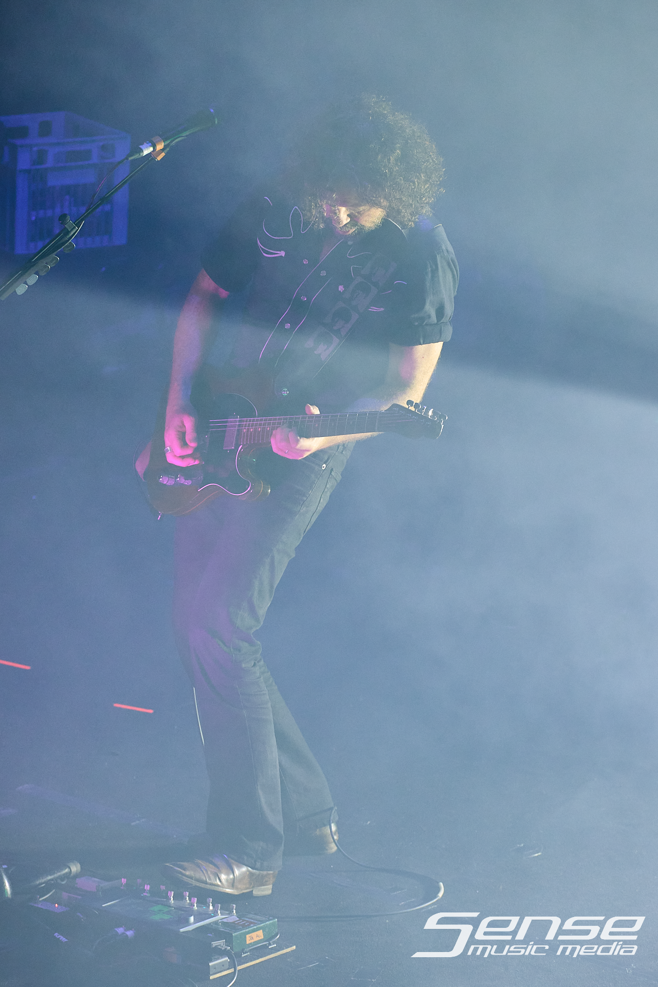 Black Fingernails-Eskimo Joe-Photo_by_Peter Mellows-260906-203754-061.png