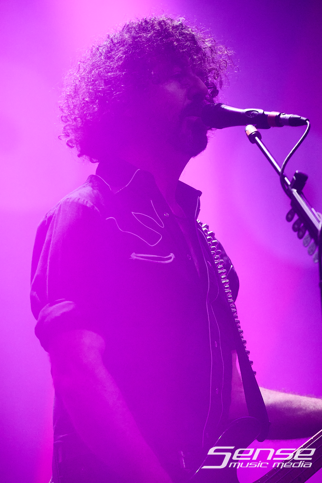 Black Fingernails-Eskimo Joe-Photo_by_Peter Mellows-260906-205212-068.png