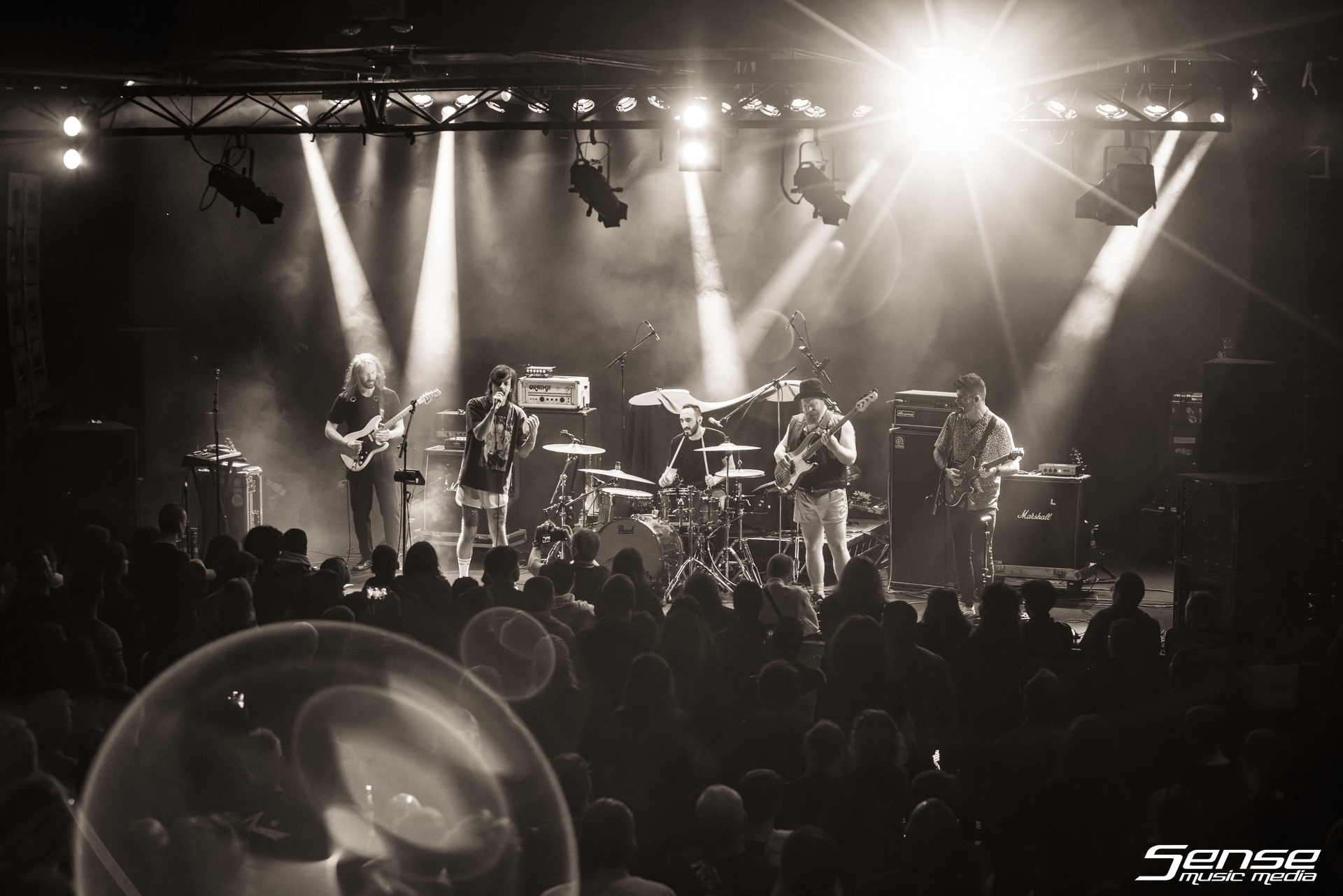 CLOSURE IN MOSCOW - Metro Theatre 2023-Web-31.png