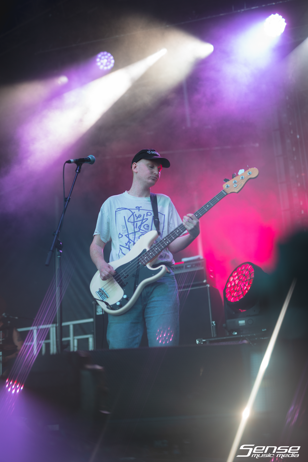 AMYL & THE SNIFFERS - Eaton's Hill-14.png