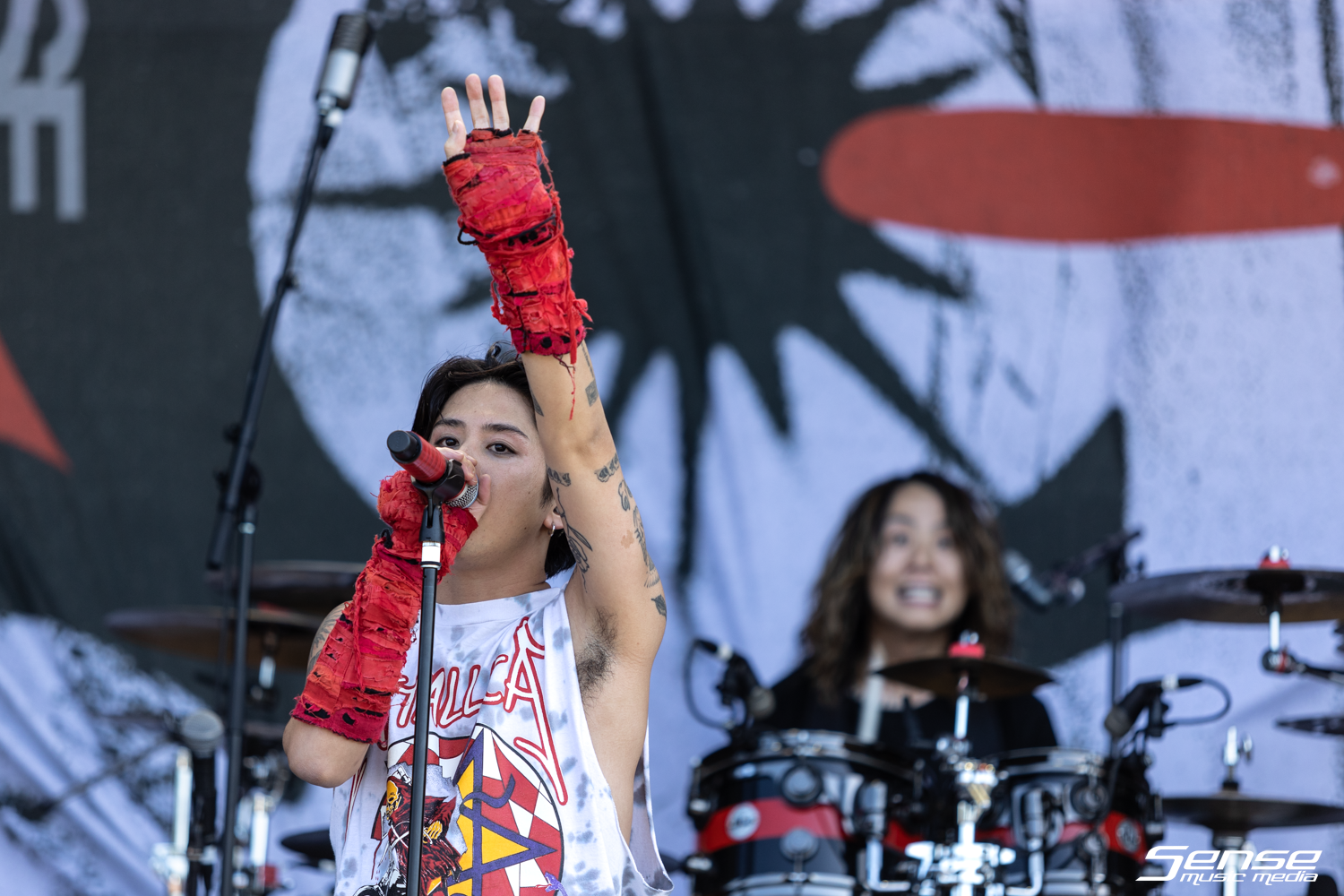ONE OK ROCK - Good Things-4-2.png